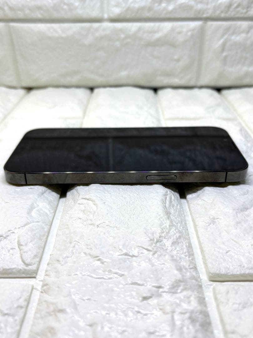 iPhone13pro 256GB グラファイト（SIMフリー） 画面キズあり