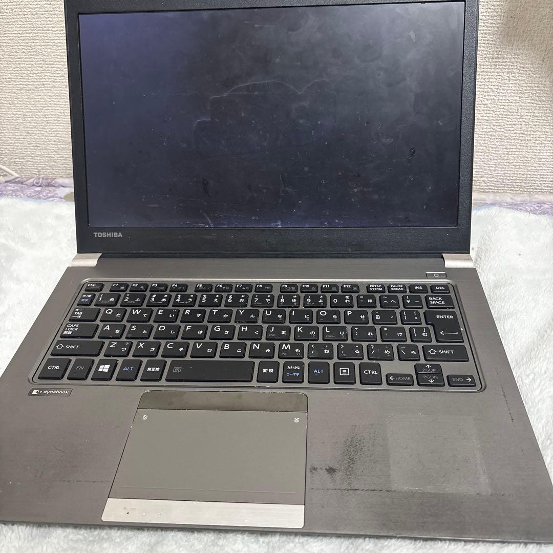 東芝 dynabook R63/B / Core i7 / 16GB
