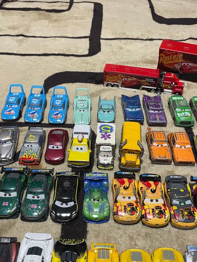 トミカ カーズ　ミニカー138台セット まとめ売り