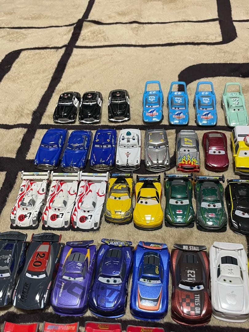 トミカ カーズ　ミニカー138台セット まとめ売り