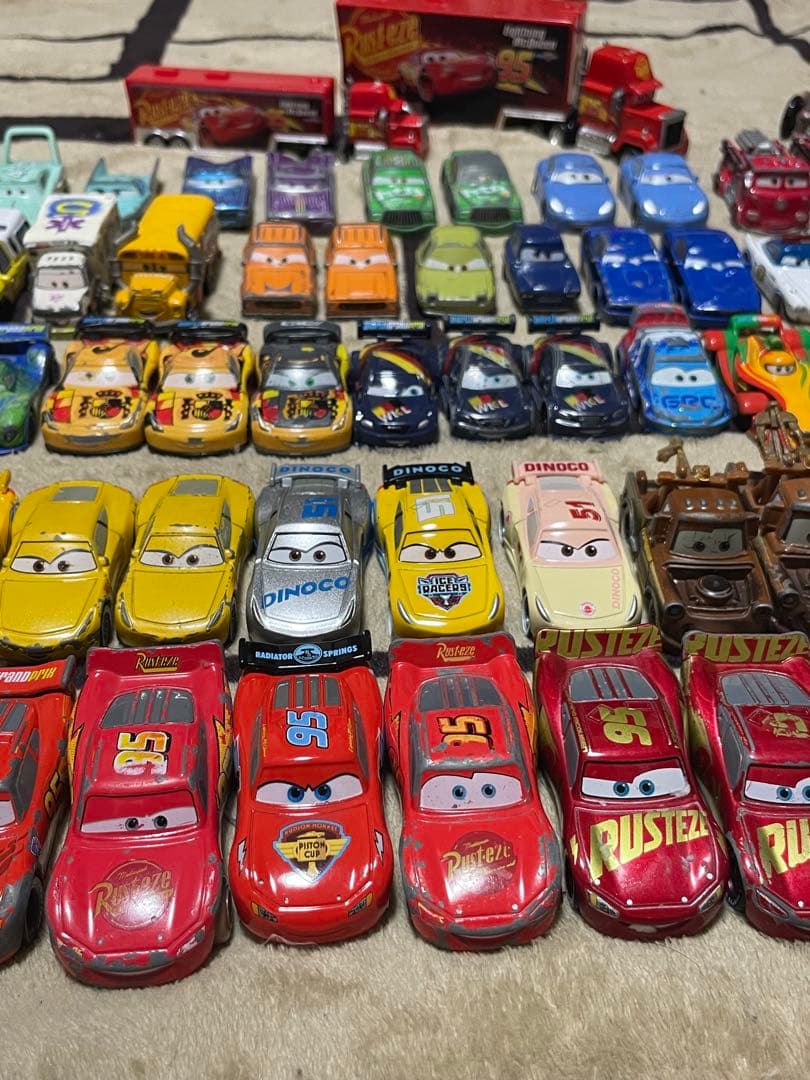トミカ カーズ　ミニカー138台セット まとめ売り