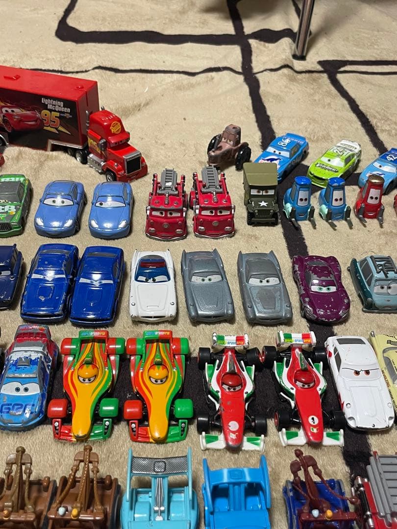 トミカ カーズ　ミニカー138台セット まとめ売り