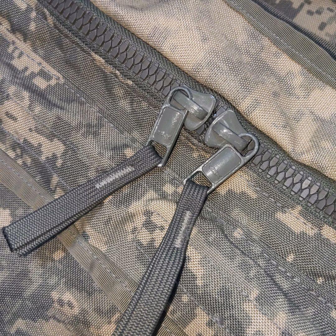 アメリカ陸軍 MOLLE Ⅱ 装備 アサルトパック UCP迷彩 実物放出中古品