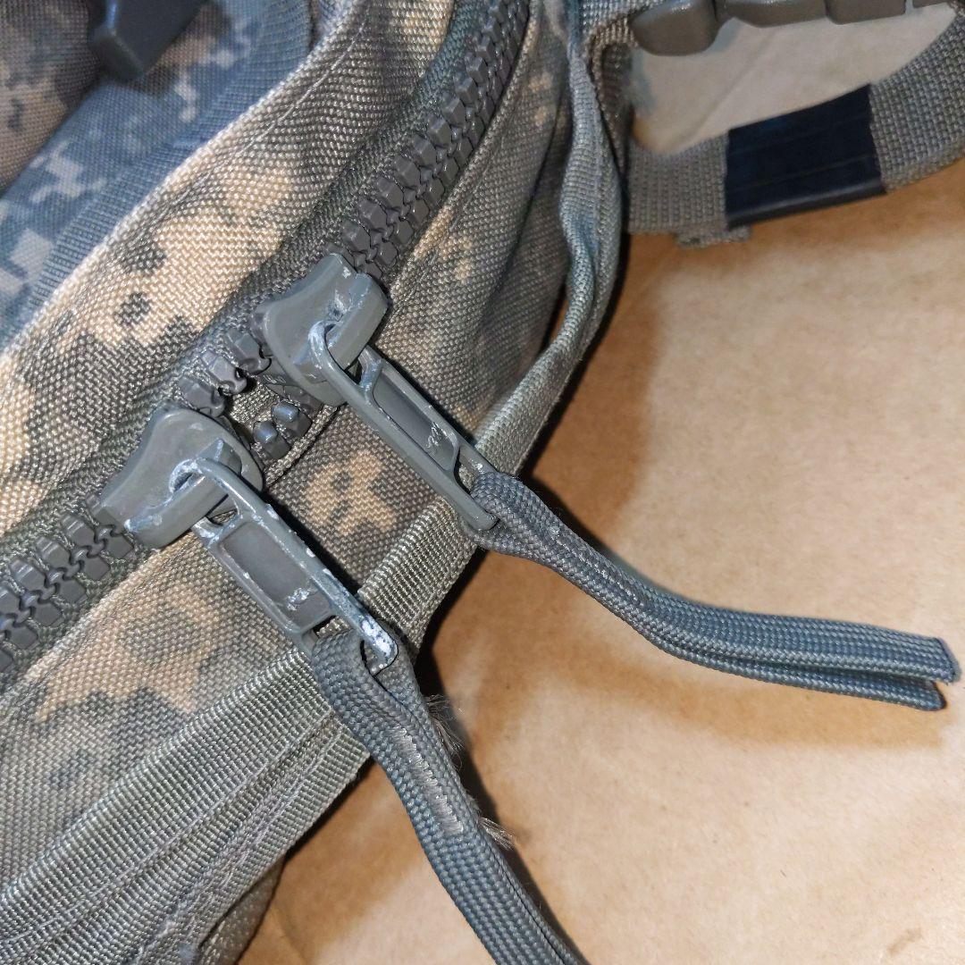アメリカ陸軍 MOLLE Ⅱ 装備 アサルトパック UCP迷彩 実物放出中古品