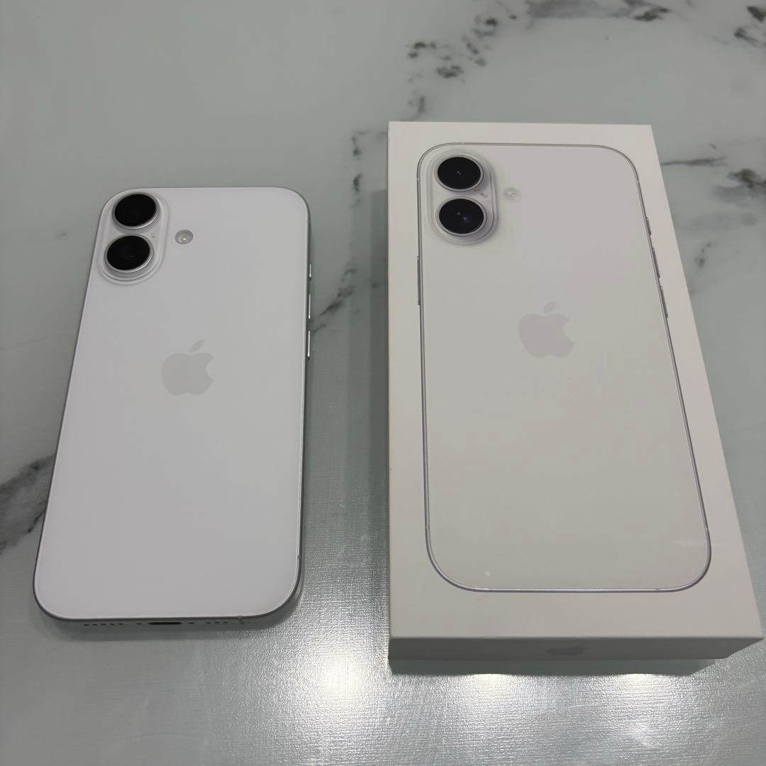 【値下げ】iPhone16 512GB ホワイト美品　SIMフリー