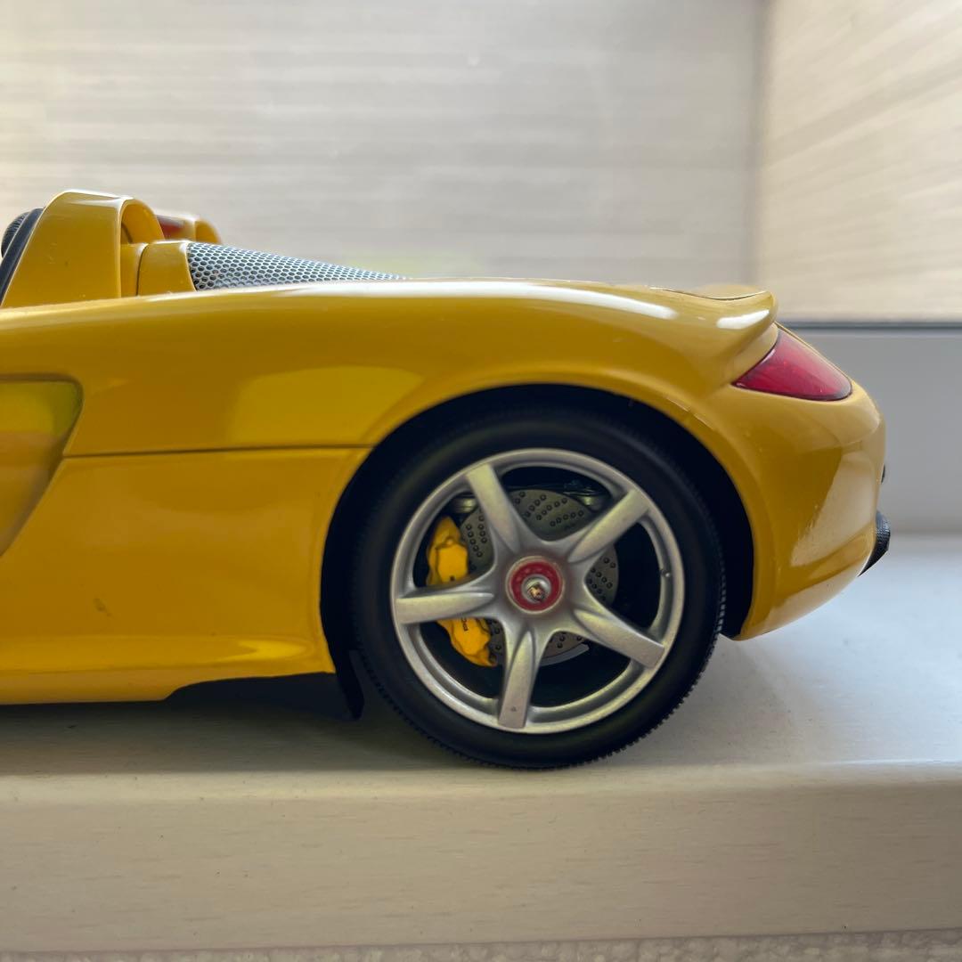 ミニカー MINICHAMPS Porsche Carrera GT 2004 1:18