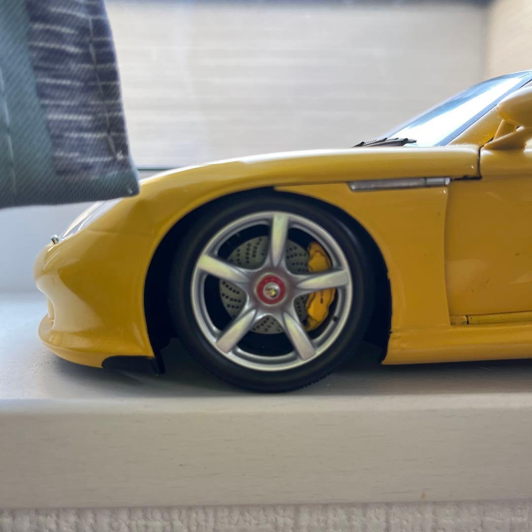 ミニカー MINICHAMPS Porsche Carrera GT 2004 1:18