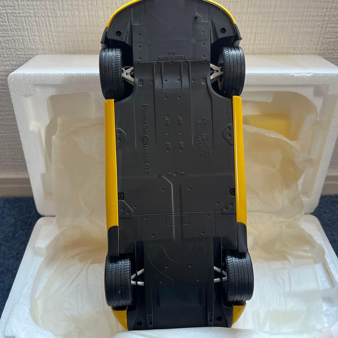 ミニカー MINICHAMPS Porsche Carrera GT 2004 1:18