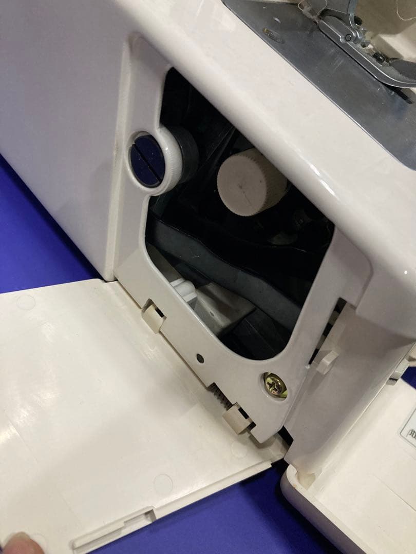 B）brother　ブラザー　ロックミシン　TE4-B765　ホームロック