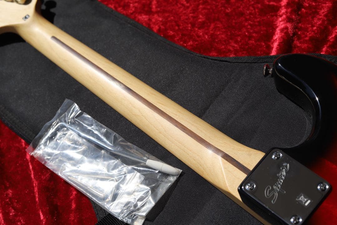 極美品 メンテ済 Squier Standard STRATOCASTER