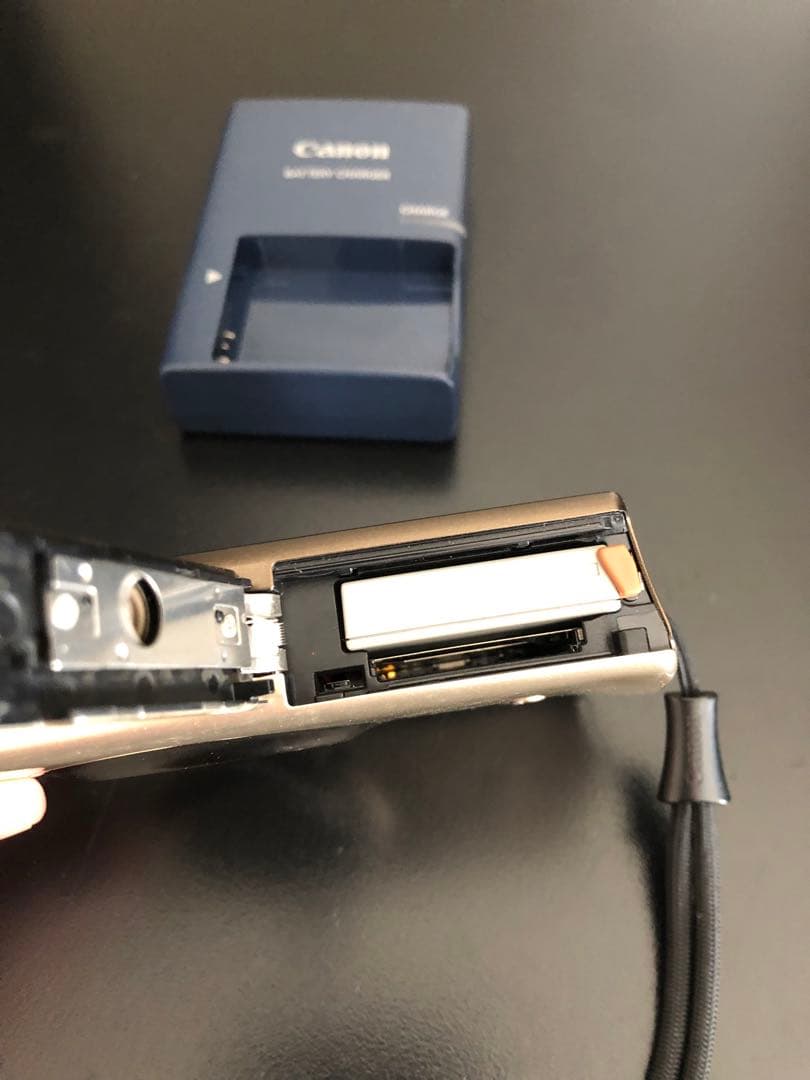 美品【動作確認済 箱・付属品有】Canon IXY DIGITAL 920 IS