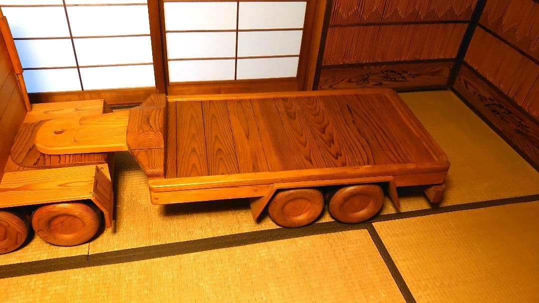 木製トラック型おもちゃ