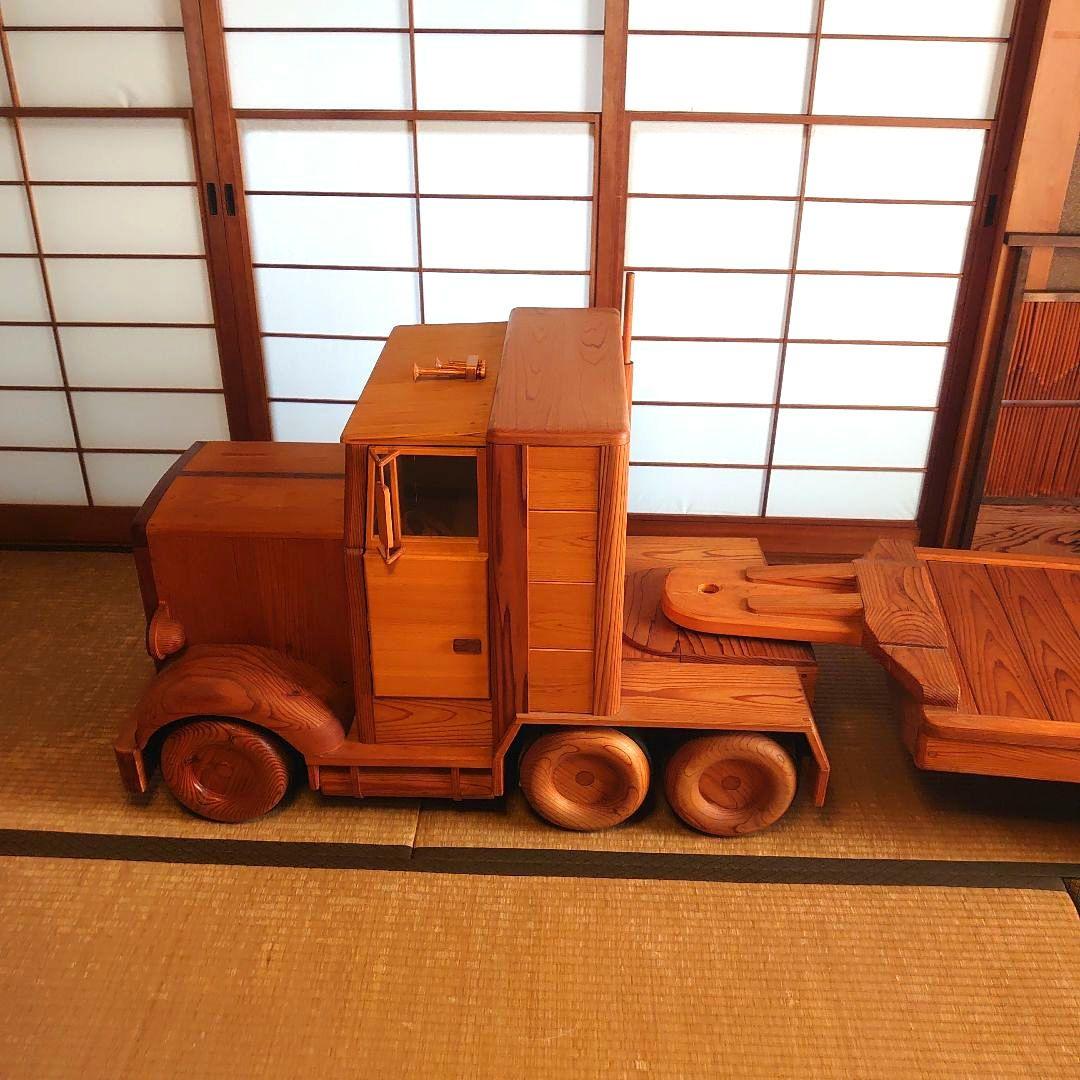 木製トラック型おもちゃ