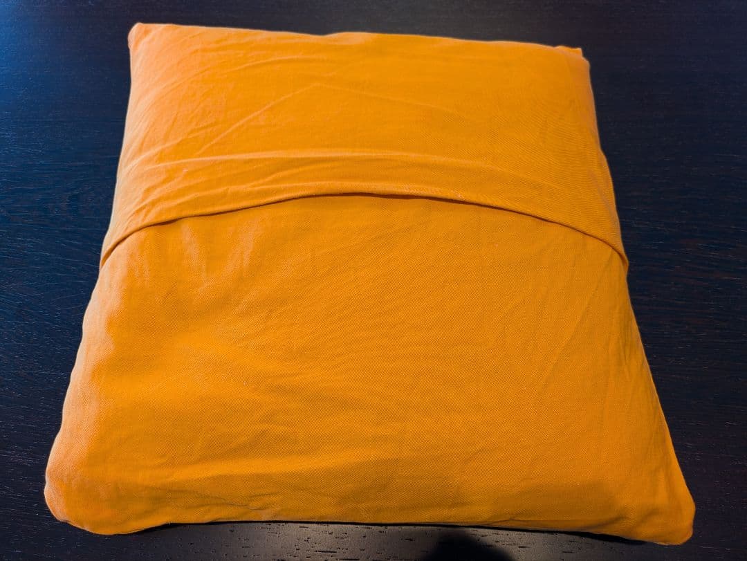 【美品】HERMES エルメスのオレンジクッション