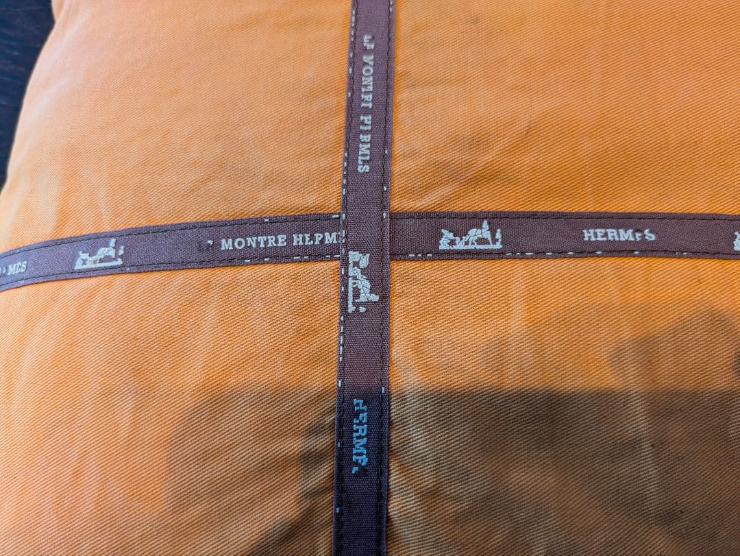 【美品】HERMES エルメスのオレンジクッション