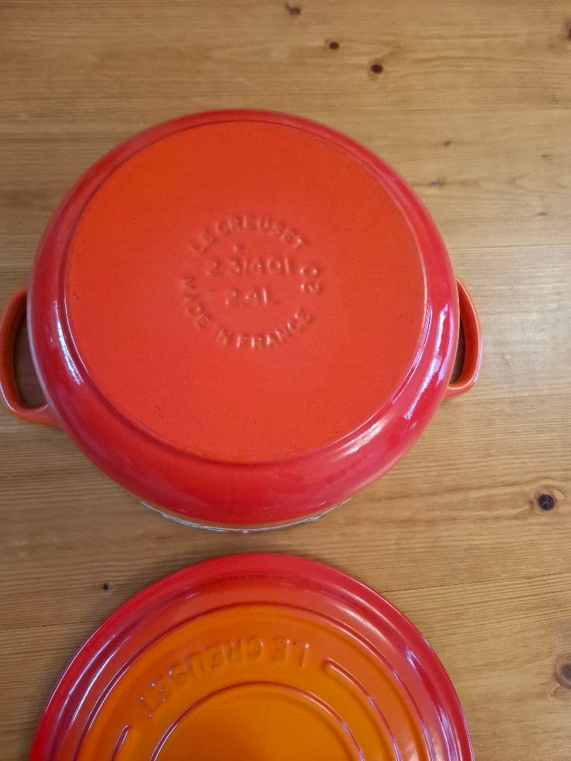 LE CREUSET 20cm ブラックホーローシルバーつまみ両手鍋 オレンジ