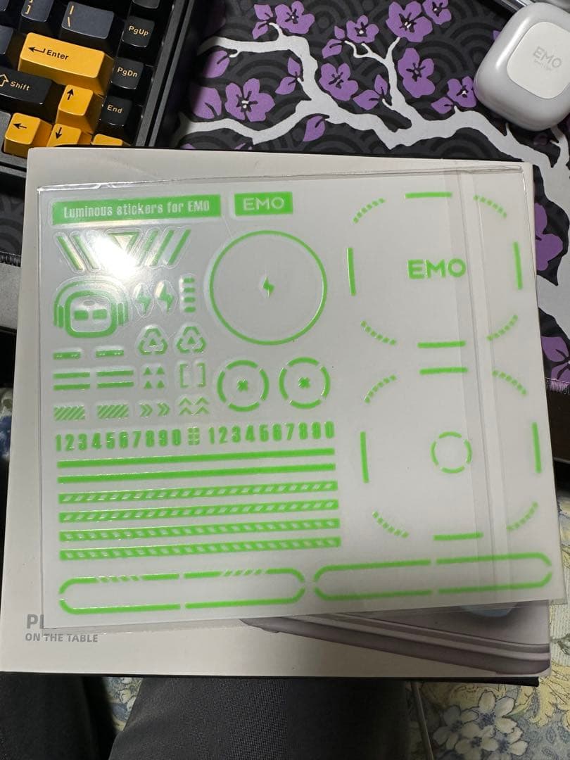 EMO AI ロボット (Standard Skateboard)