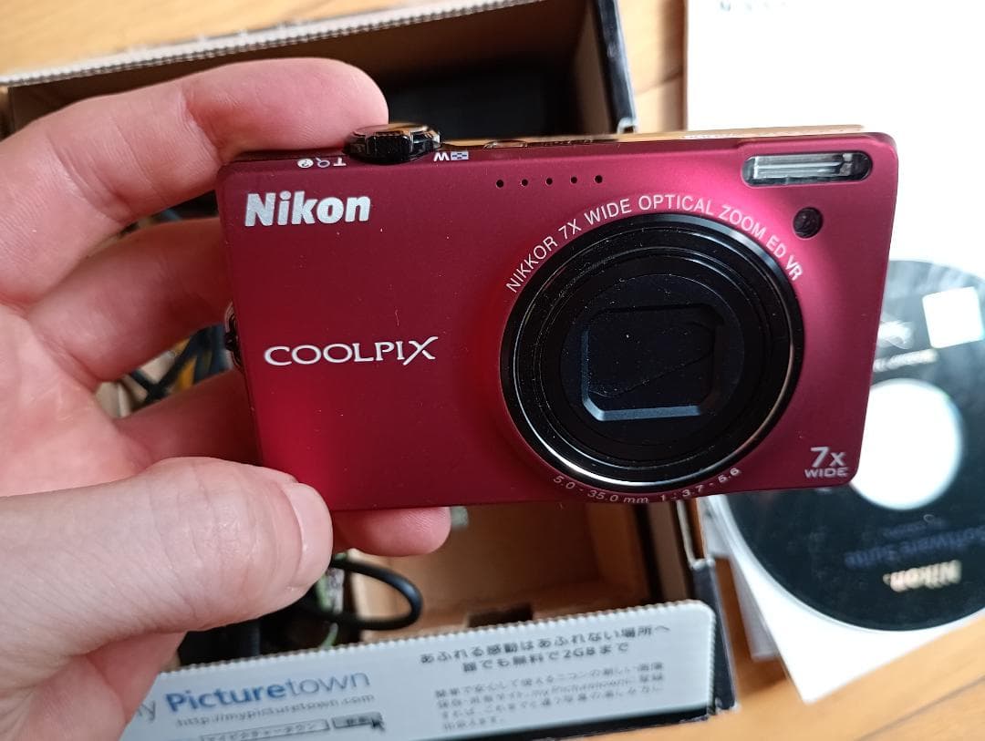 Nikon COOLPIX S6000 レッド