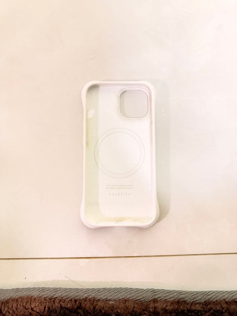 Casetify ウェーブシリコンケース iPhone 15 ホワイト ブラック