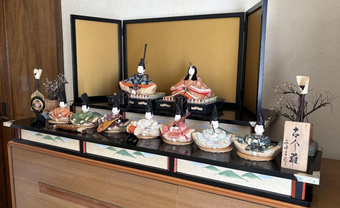 真多呂人形 伝統的工芸品 古今雛 雅楽 七楽人雛飾り（二段・九人）木目込み人形