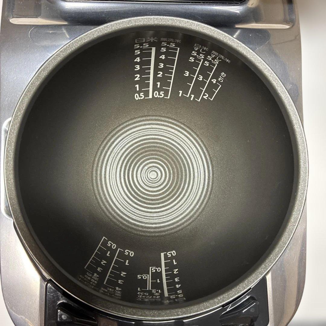 【値下・ジャンク品】TOSHIBA 真空圧力IH炊飯器 RC-10ZWM