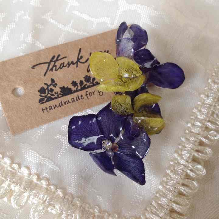 ブローチ ✩*॰本物のお花を✩*॰ ストーンつき