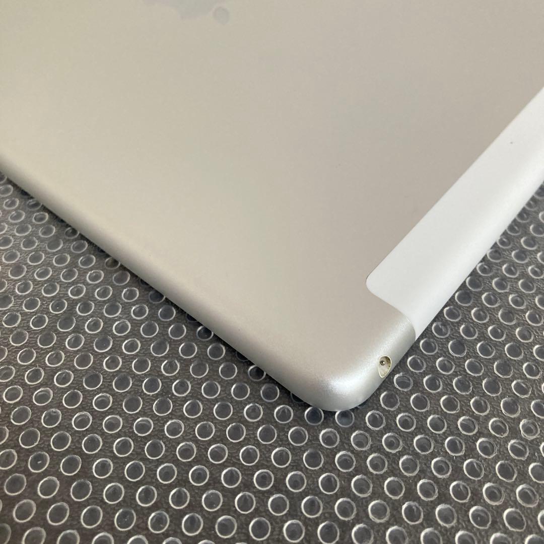 3662 外観美品☆電池良好☆iPad8 第8世代 32GB SIMフリー☆