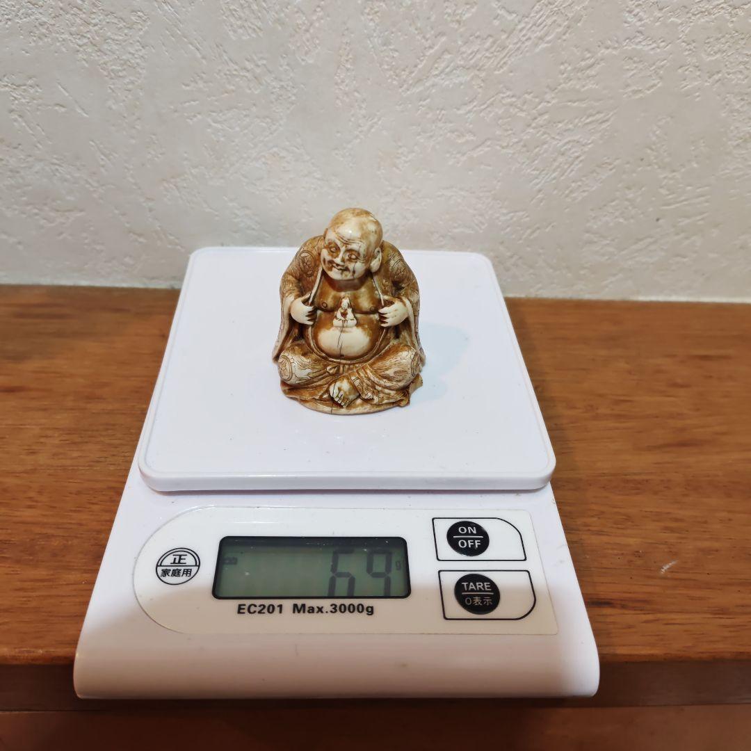 時代提物 仏教美術置根付 天然素材【羅漢様坐像】高さ約5.1cm 重69ｇ縁起物