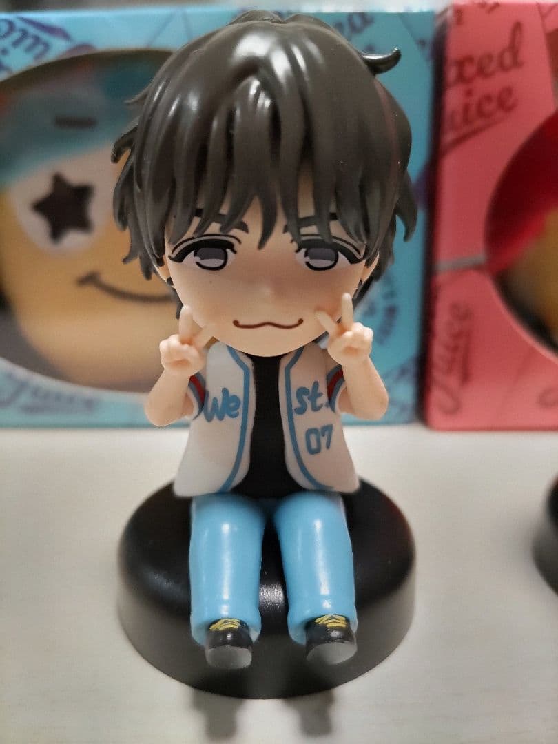 WEST.　藤井流星　重岡大毅　フィギュア　ぶらさげるヤツ