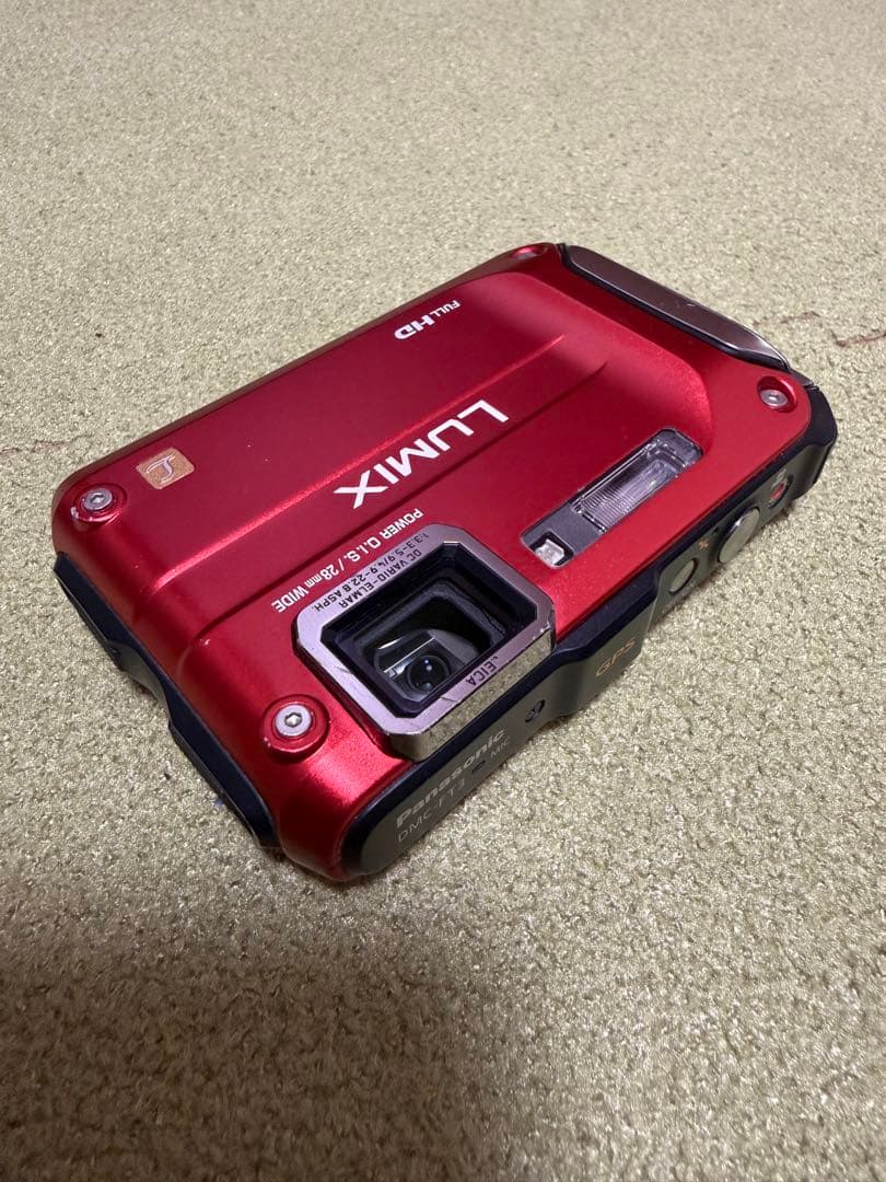 Panasonic LUMIX DMC-FT3 防水デジタルカメラ　レッド