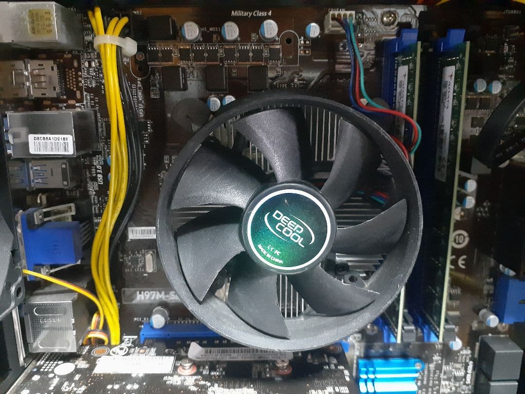 デスクトップパソコン　IM560GA5