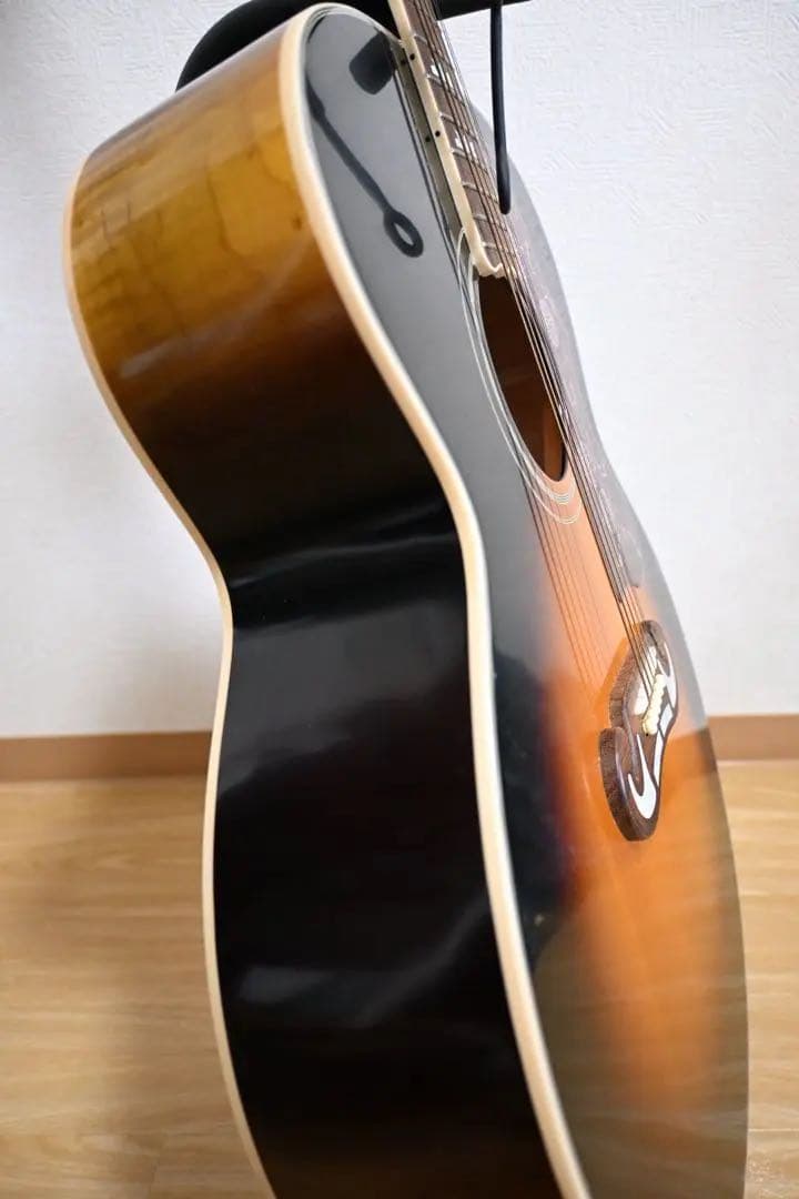 Epiphone Masterbilt J200 ケース付き