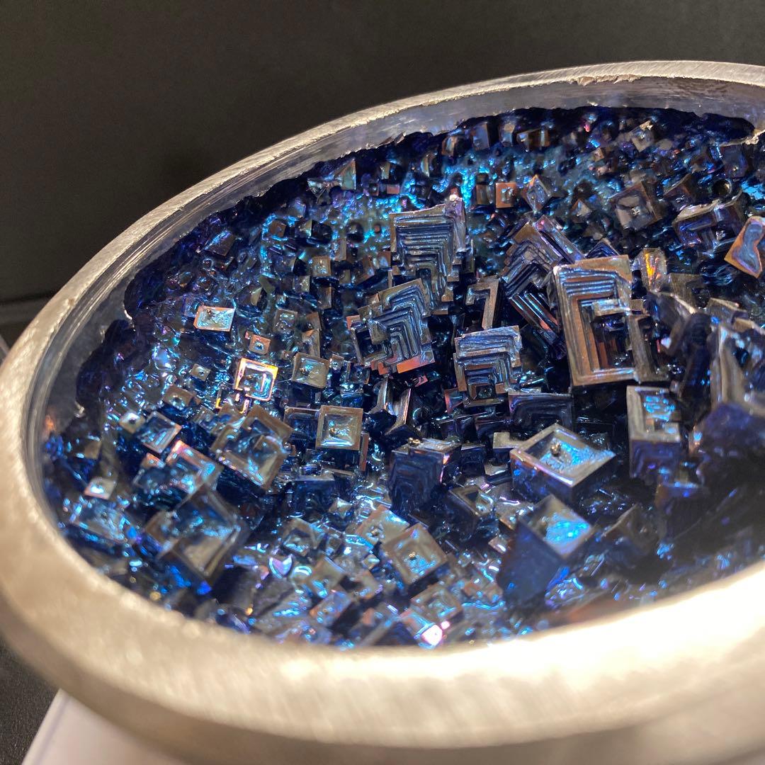 ビスマス結晶　半球型ドーム　510g 幾何学模様　ブルー　インテリア　オブジェ