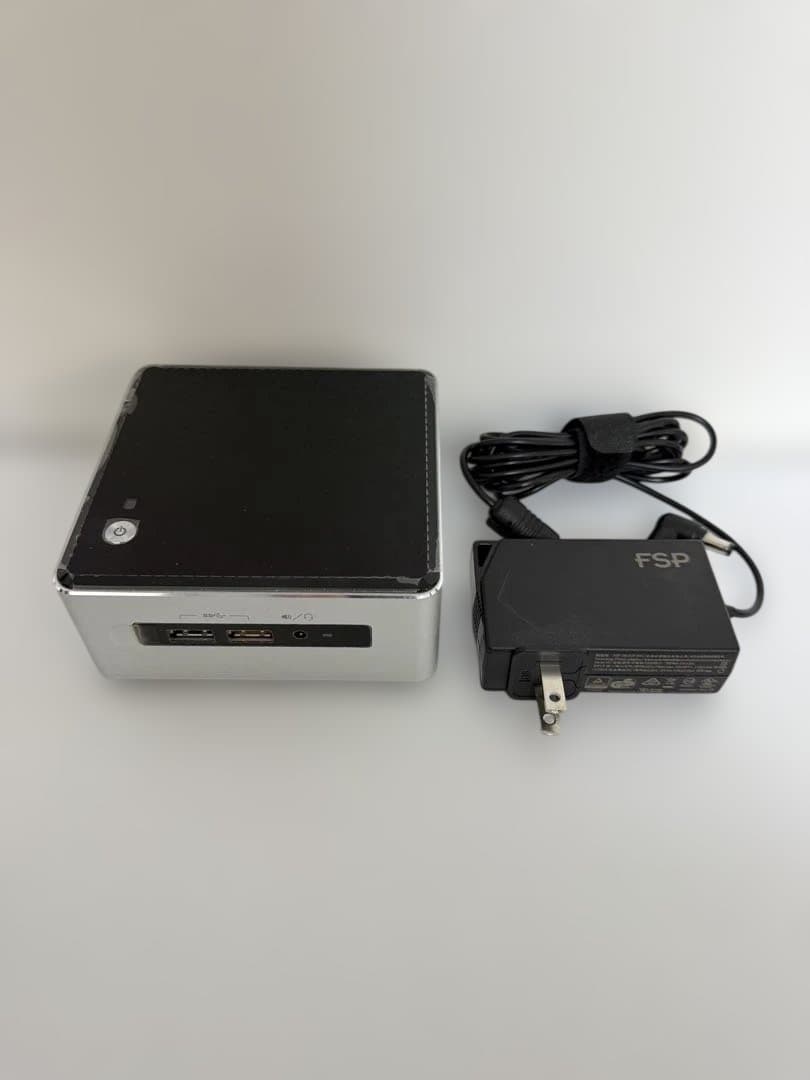 intel NUC6i5SYH ミニPC デスクトップ　PC