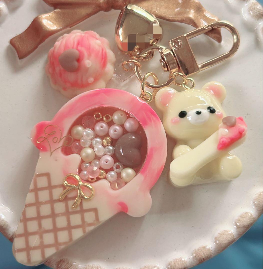 レジンキーホルダー　レジンチャーム　シェイカー　シャカシャカ　ラブポーション