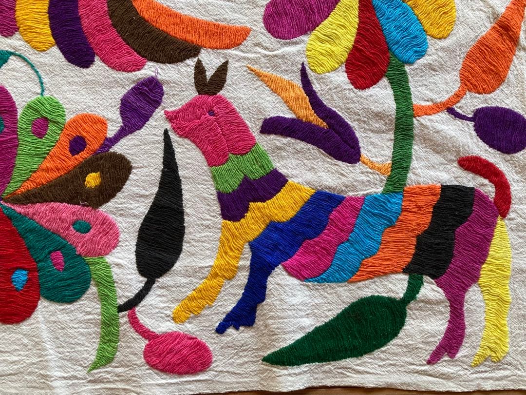 ハンドメイド 刺繍テーブルセンター