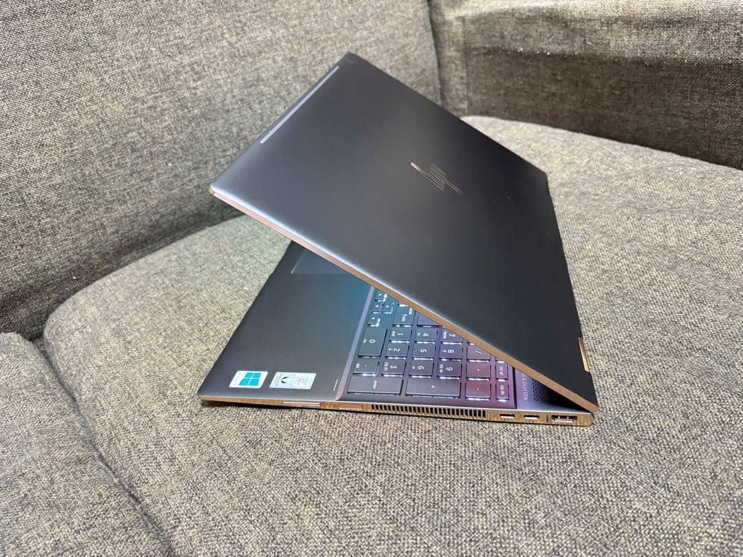 美品　4Kタップチパネル　HPノート　i7 16GB 512 office