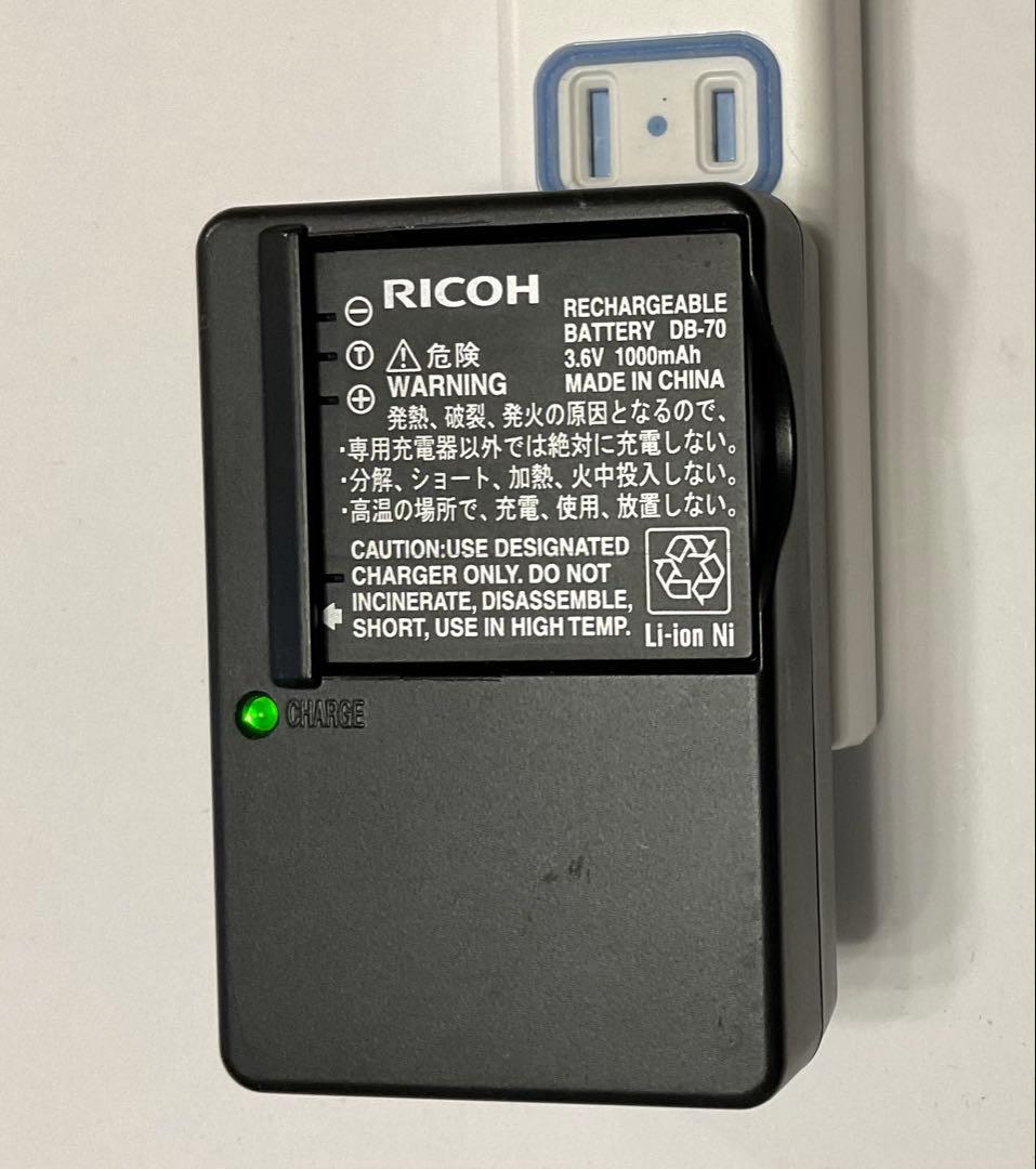 コンパクトデジタルカメラ　リコー　RICOH　Caplio R6　付属品付