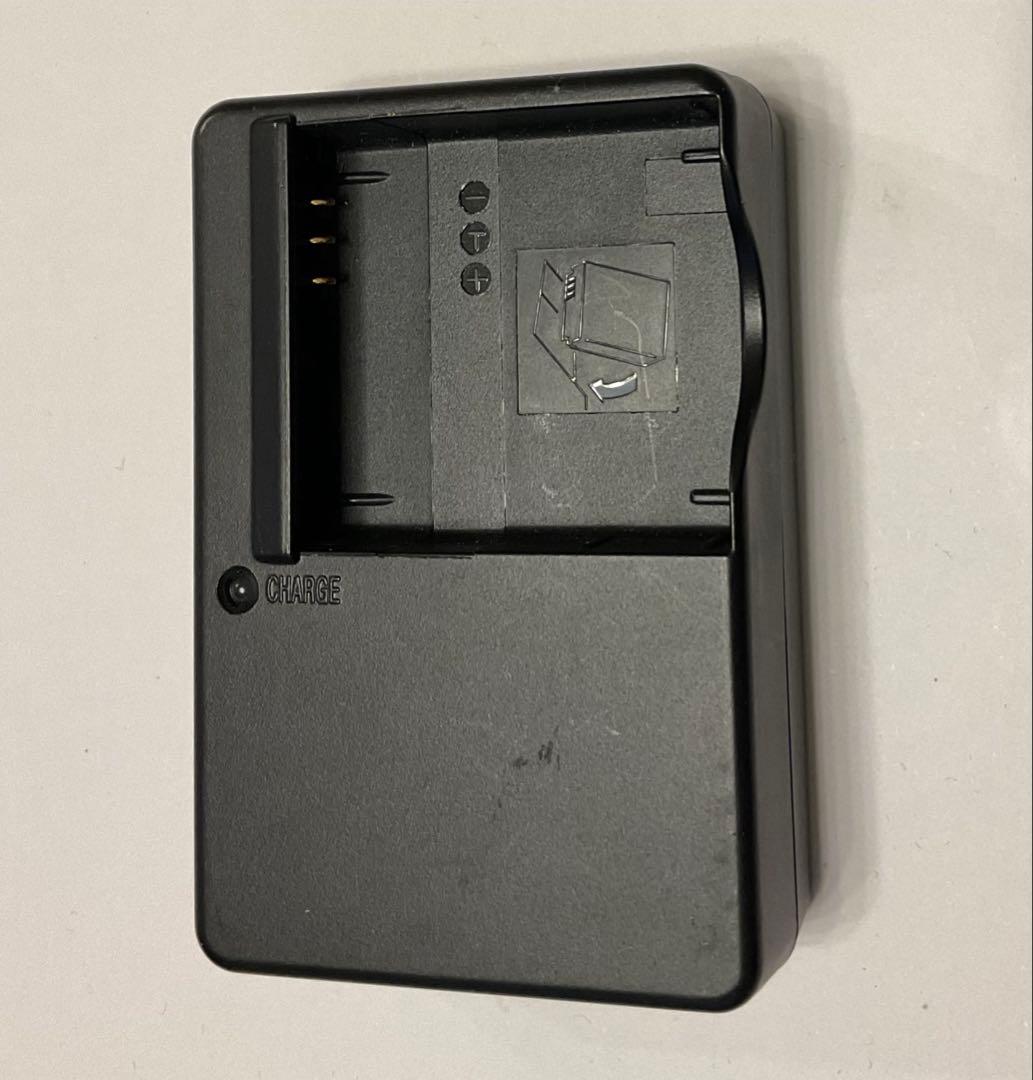 コンパクトデジタルカメラ　リコー　RICOH　Caplio R6　付属品付