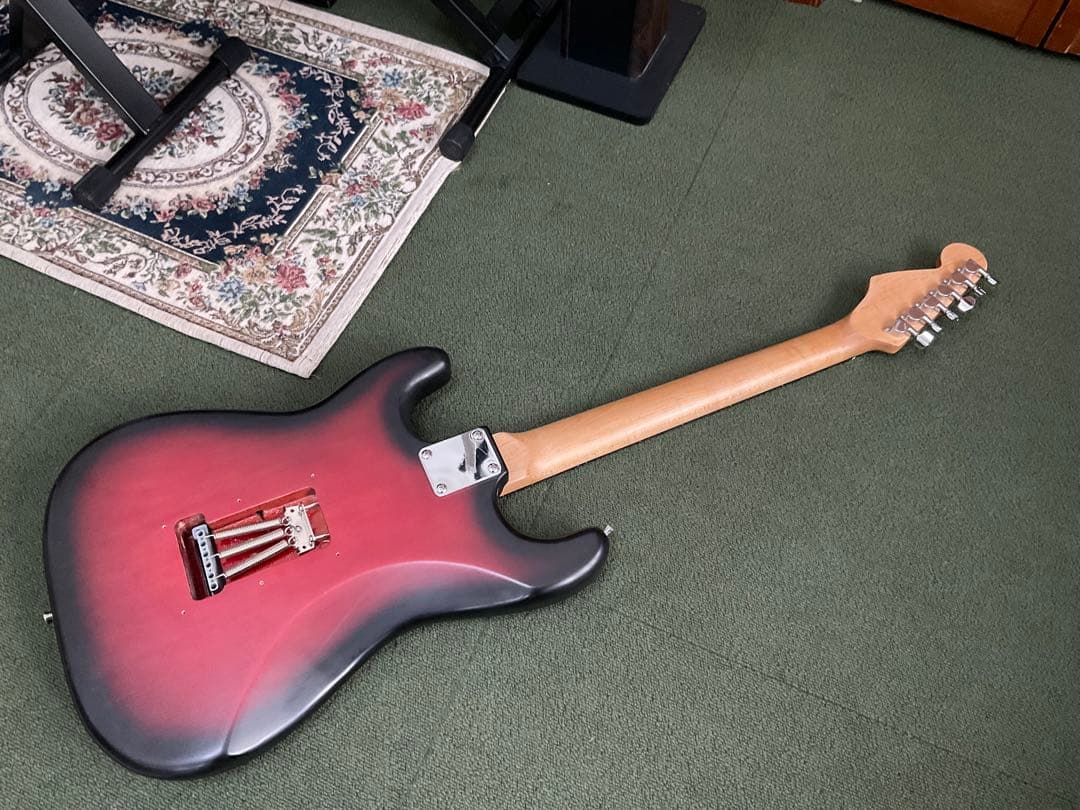 ストラト　タイプ　艶消しボディ ￼