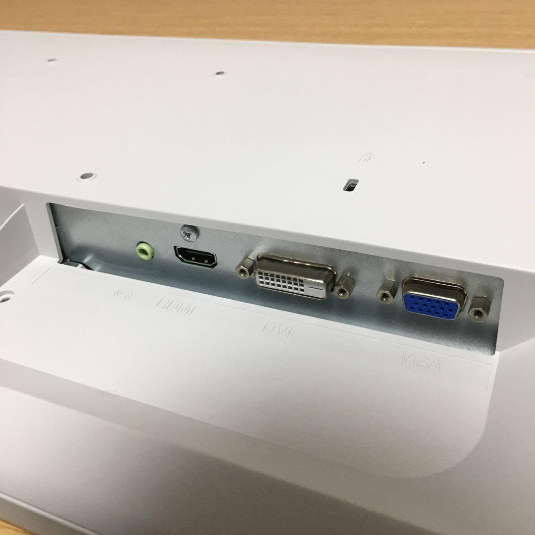 富士通 Win11 快速i3 8Gメモリ 新品SSD 23.8'フルHDモニター