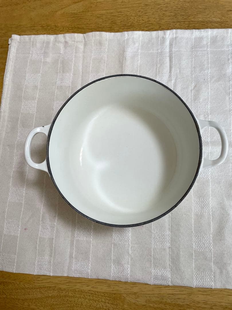 ル・クルーゼ 20cm ココット 白 両手鍋 箱付