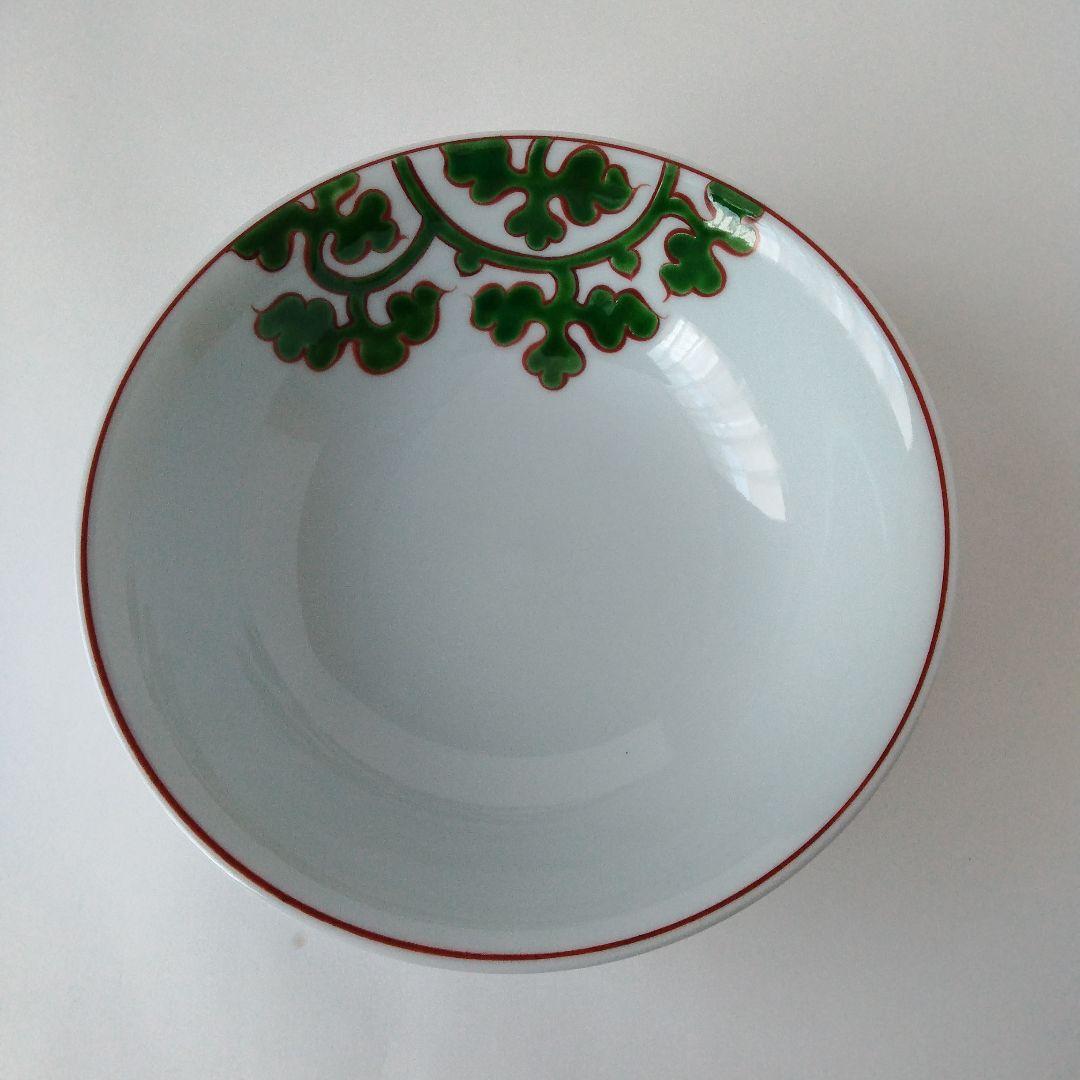 有田焼　源右衛門　源右衛門窯造　呉須赤絵唐草文　深皿　鉢　16.5cm