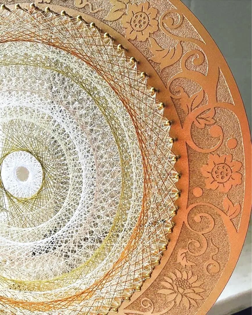 糸かけ曼荼羅　円形置物 スタンド付き