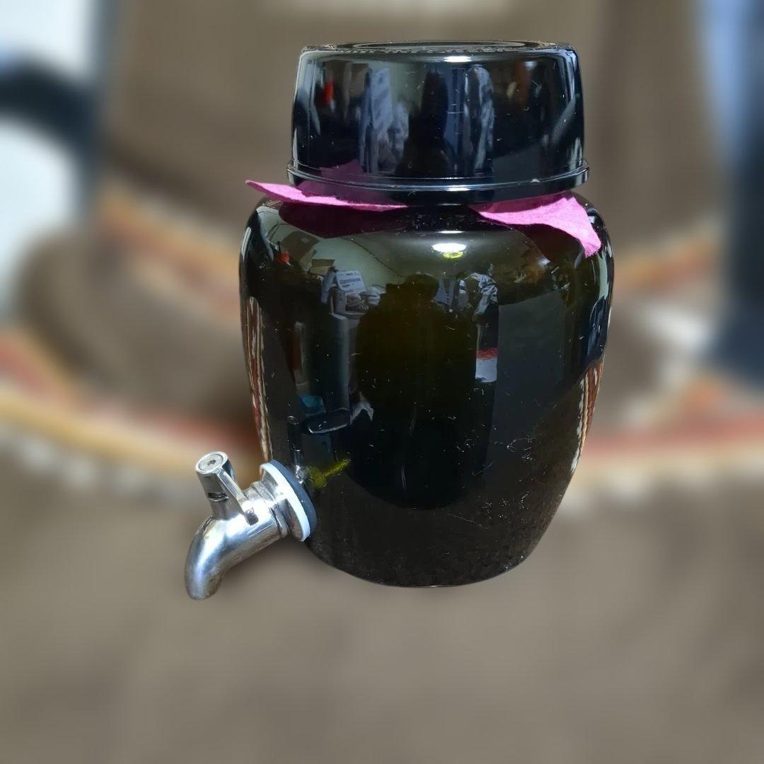 オリジナル黒いガラス製焼酎容器