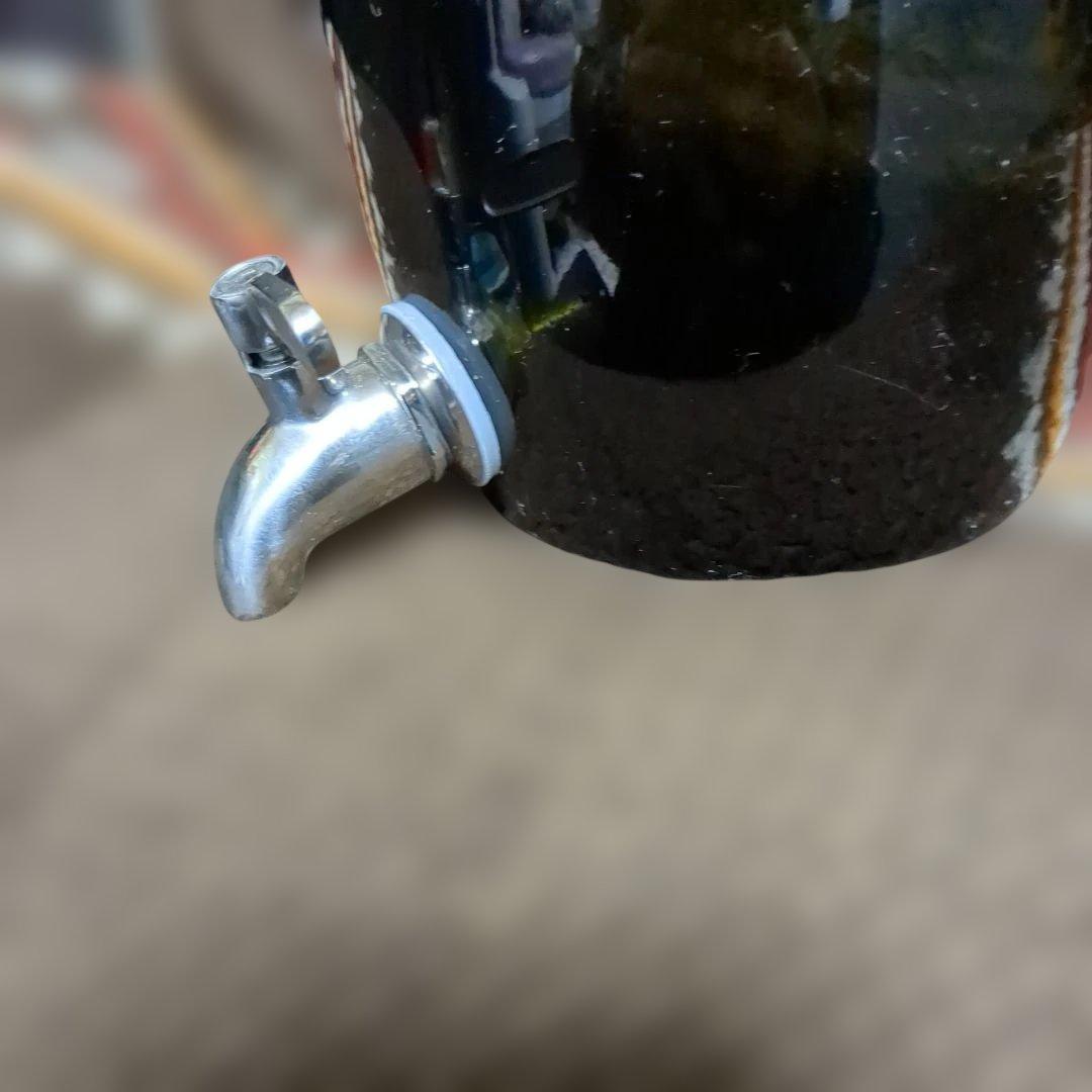 オリジナル黒いガラス製焼酎容器