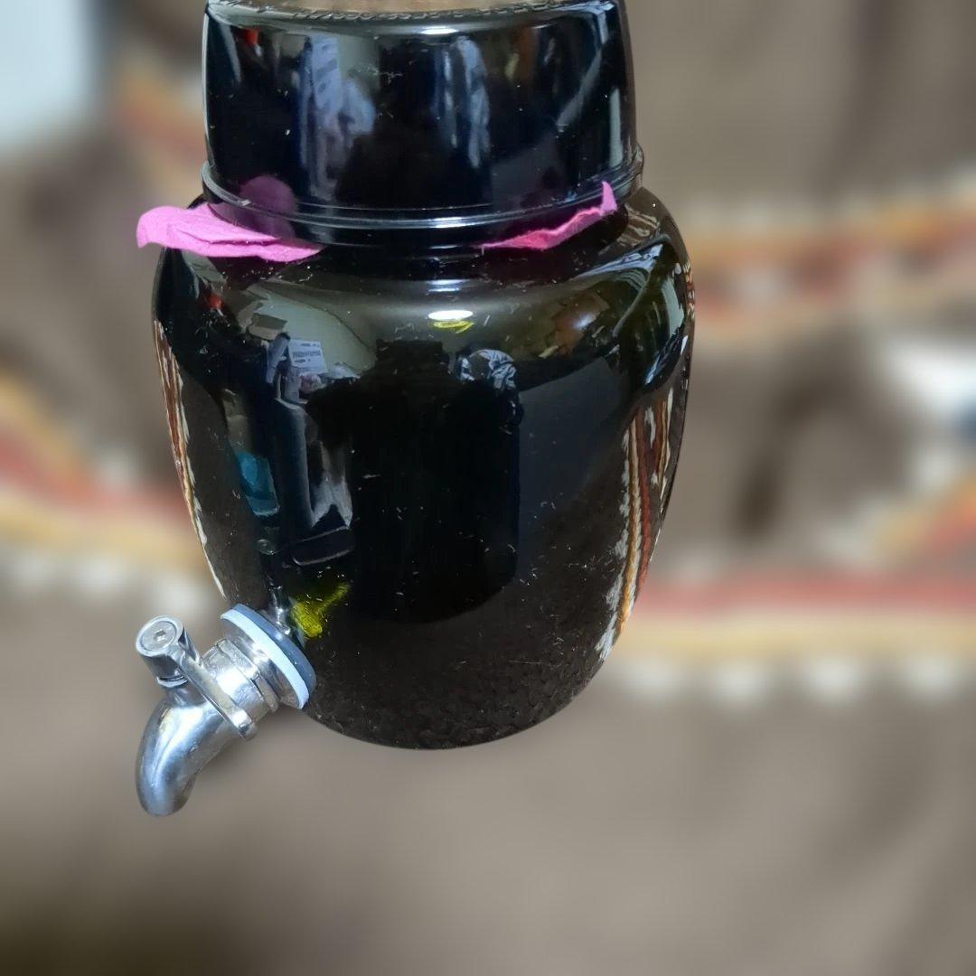 オリジナル黒いガラス製焼酎容器