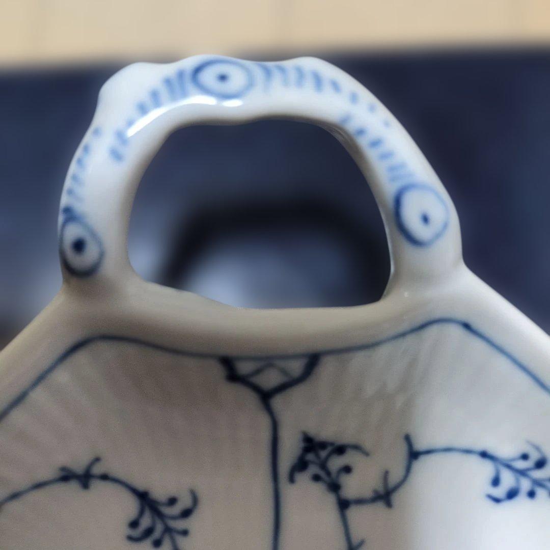 新品未使用✰ロイヤルコペンハーゲン✰ブルーフールテッド✰リーフディッシュ皿