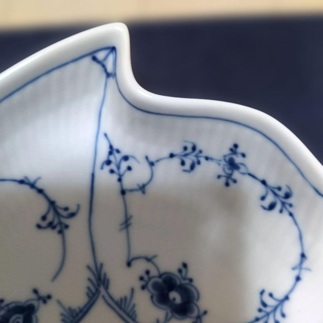 新品未使用✰ロイヤルコペンハーゲン✰ブルーフールテッド✰リーフディッシュ皿