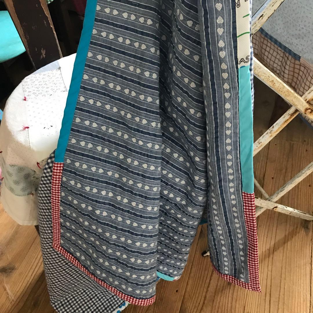 カゴ　バスケット　(手作りビンテージ布付き110×102)